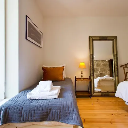 Boutique Rentals- Hidden Garden Porto's Downtown * Porto