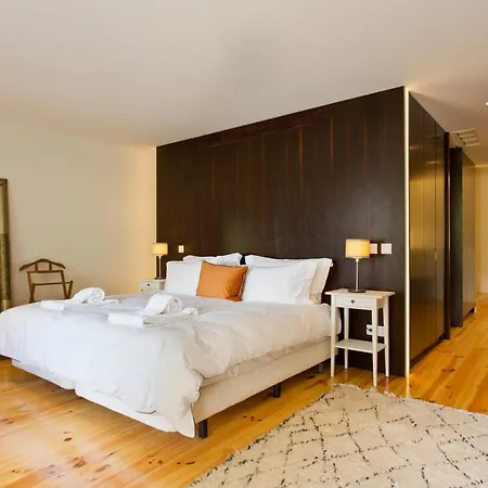 Apartment Boutique Rentals- Hidden Garden Porto's Downtown *