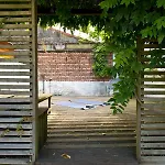 Boutique Rentals- Hidden Garden Porto's Downtown *
