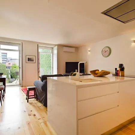 Apartment Boutique Rentals- Hidden Garden Porto's Downtown Porto