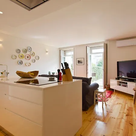 Boutique Rentals- Hidden Garden Porto's Downtown 포르투