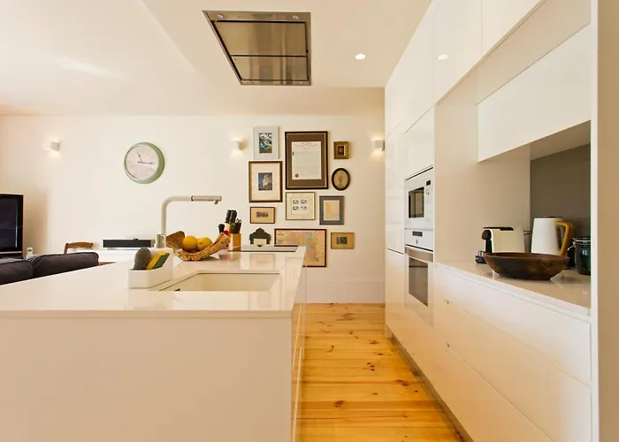 Boutique Rentals- Hidden Garden Porto's Downtown شقة بورتو