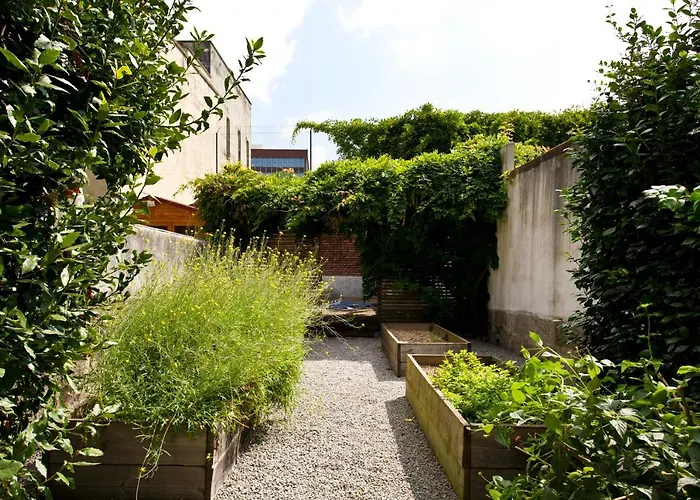 Boutique Rentals- Hidden Garden Porto's Downtown * Porto