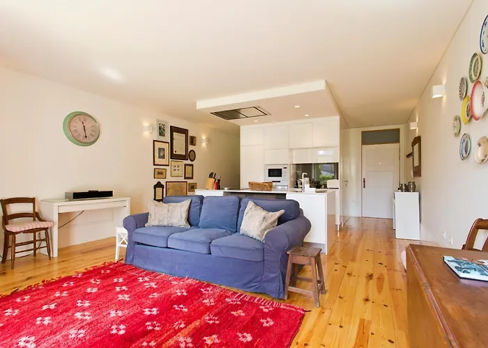 Boutique Rentals- Hidden Garden Porto's Downtown *