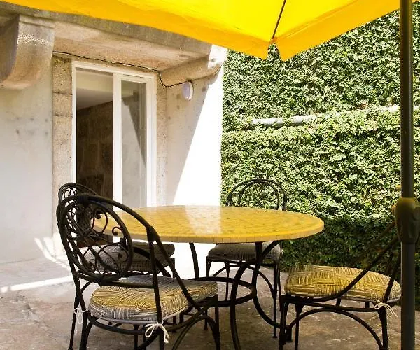 Boutique Rentals- Hidden Garden Porto's Downtown شقة بورتو