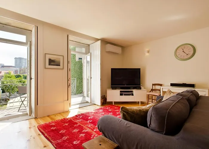 Boutique Rentals- Hidden Garden Porto's Downtown Porto