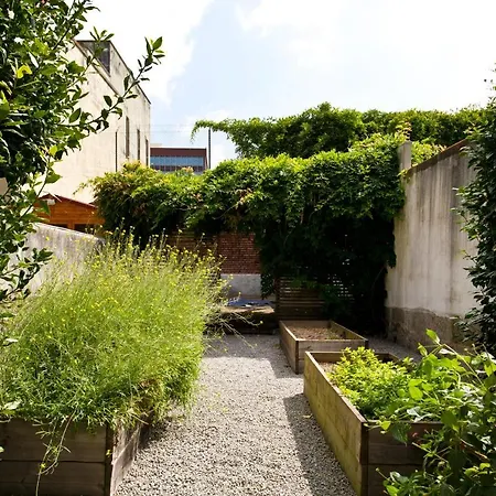 Boutique Rentals- Hidden Garden Porto's Downtown * Porto